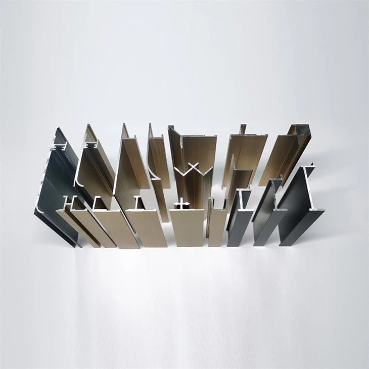 9 mm magas alumínium falpanel szegély